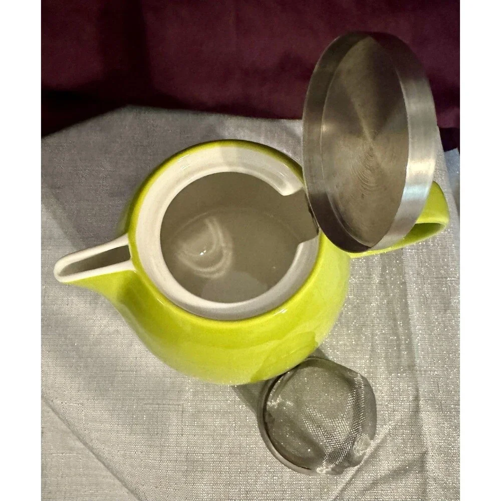 Tea Forté Ceramic 24oz Teapot, Pistachio Green built-in infuser